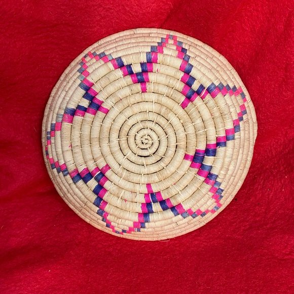 Basket, Inuit Eskimo Vintage Native Indigenous art, star design, 7.5"x2" - Picture 1 of 3